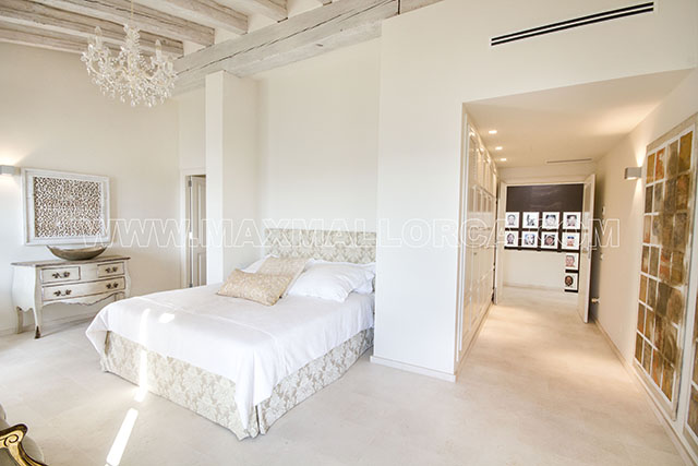 villa_riviera_maison_mallorca_lambert_loewe_bose_puerto andratx_mallorca_cala_llamp_gran_folies_beach_www.maxmallorca.com_max_mallorca_copyright_21.jpg